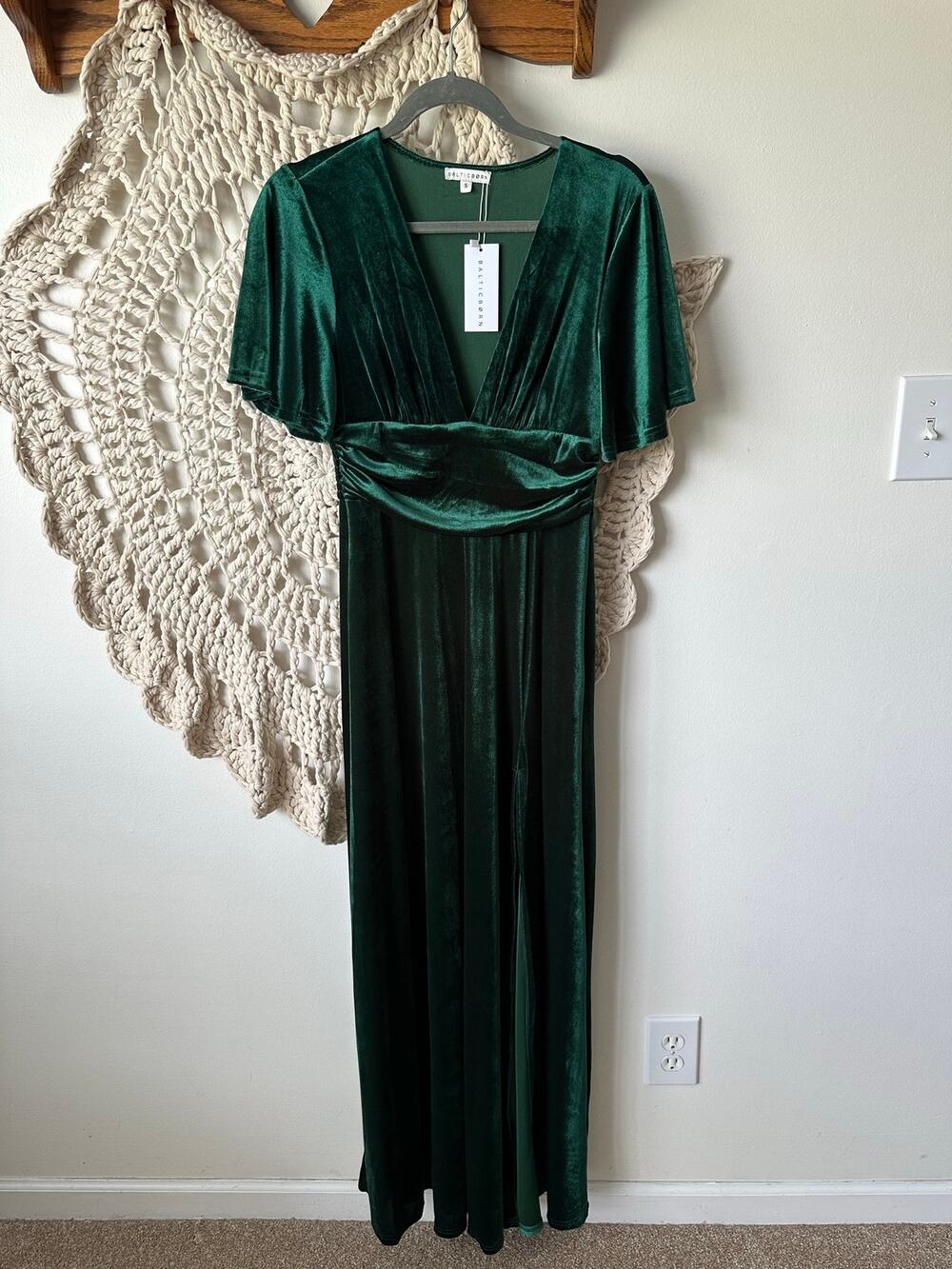 NEW Baltic Born Berenice Velvet Maxi Dress In Emerald Green Size Small